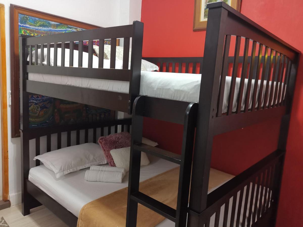 Country Bug Inn Tagaytay City ภายนอก รูปภาพ