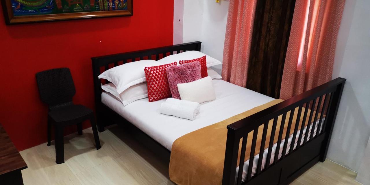 Country Bug Inn Tagaytay City ภายนอก รูปภาพ
